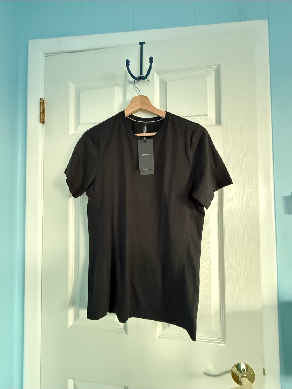 Ten Thousand Durable Tee Black NWT Small S